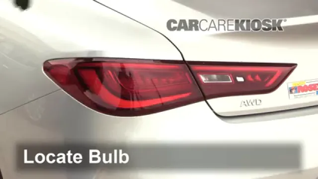2017 Infiniti Q60 Premium 3.0L V6 Turbo Éclairage Feux de position arrière (remplacer ampoule)